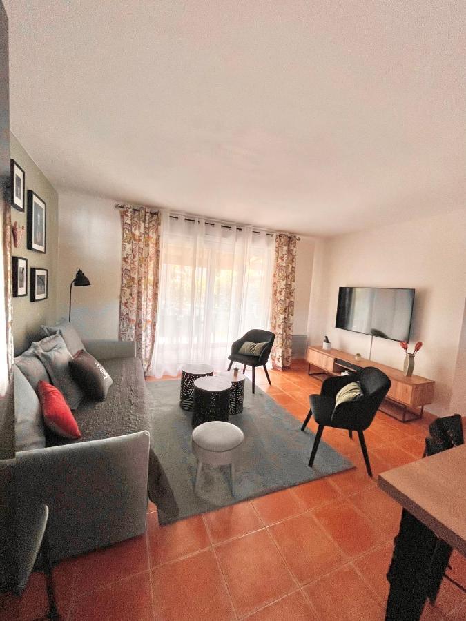 Maison de vacances dans résidence avec piscine Arles Esterno foto